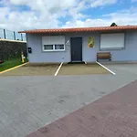 Parrots'village * Rabo de Peixe