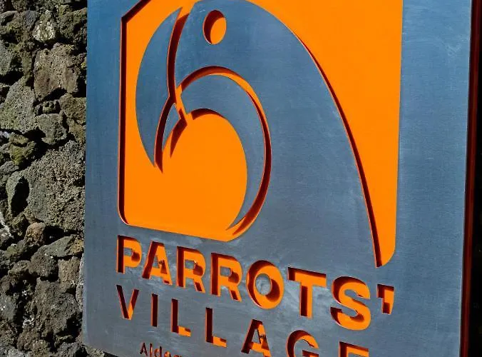 Parrots'village База отдыха