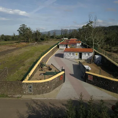 Parrots'village Aldeamento Turístico Rabo de Peixe