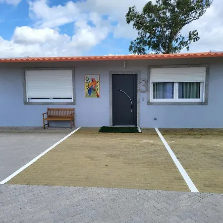 Parrots'village Rabo de Peixe