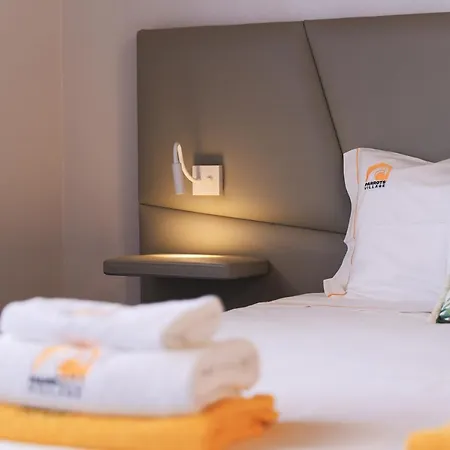 Parrots'village Aldeamento Turístico Rabo de Peixe