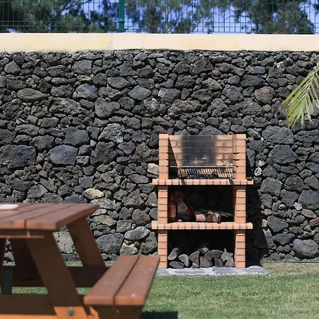 Parrots'village Rabo de Peixe