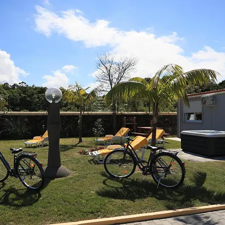 Parrots'village Holiday park *