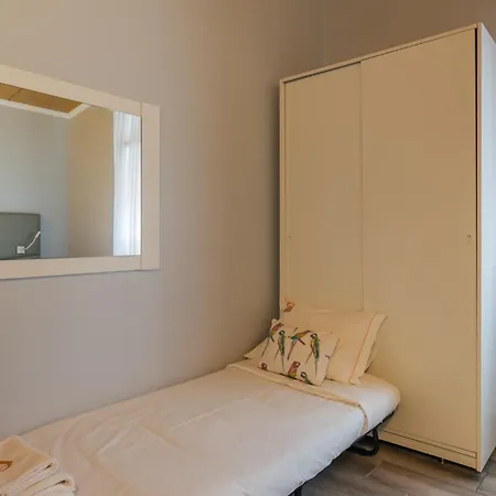 Parrots'village Tatil parkı Rabo de Peixe