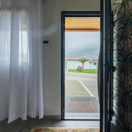 Parrots'village Aldeamento Turístico Rabo de Peixe