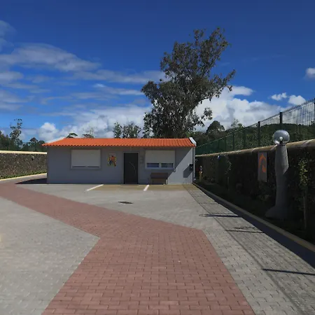 Parrots'village Rabo de Peixe