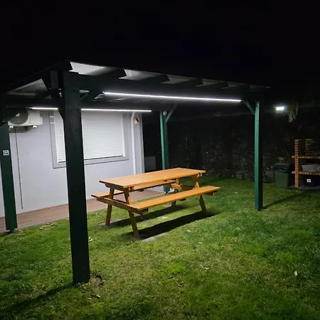 Aldeamento Turístico Parrots'village *