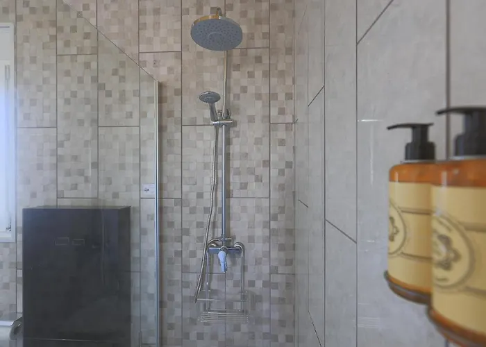 Üdülőpark Parrots'village