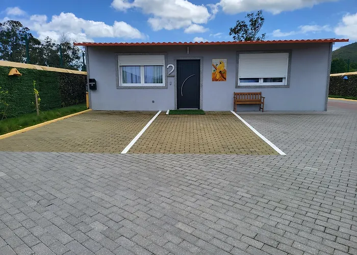 Üdülőpark Parrots'village